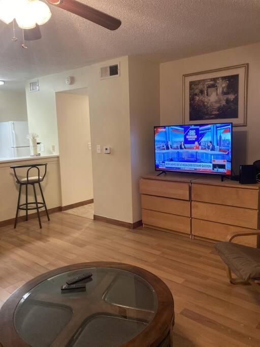טאמפה Lakeview Condo In Gated Community מראה חיצוני תמונה